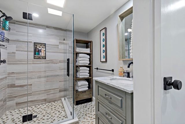 6 Scottsdale Rd, Barnstable, MA 02632