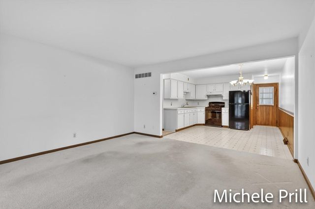 5160 Southglow Court, Grand Rapids, MI 49508