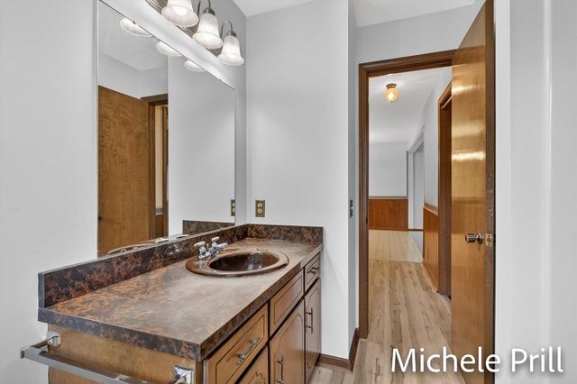 5160 Southglow Court, Grand Rapids, MI 49508