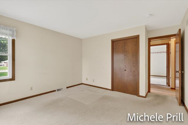 5160 Southglow Court, Grand Rapids, MI 49508