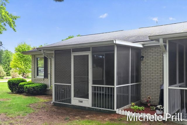 5160 Southglow Court, Grand Rapids, MI 49508