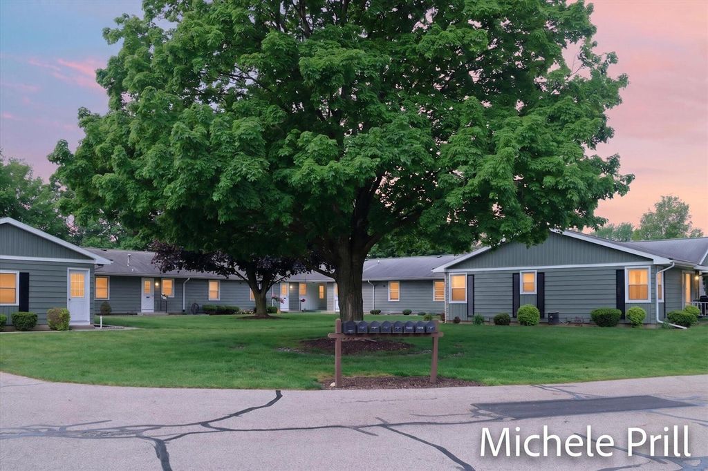 5160 Southglow Court, Grand Rapids, MI 49508