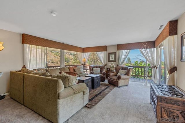 4814 Mount Helix, La Mesa, CA 91941