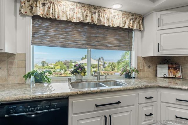 4814 Mount Helix, La Mesa, CA 91941