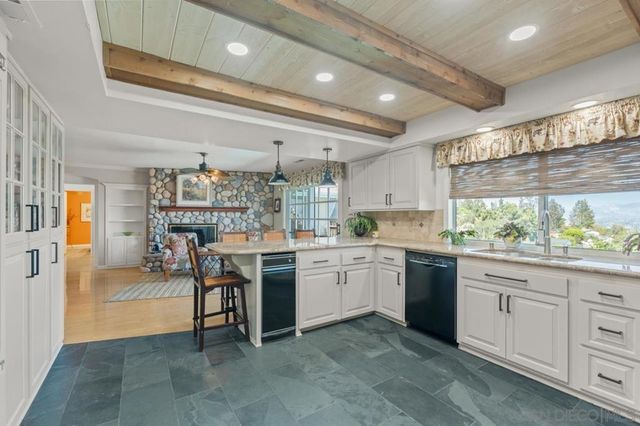 4814 Mount Helix, La Mesa, CA 91941