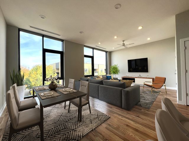 1028 N California Avenue 2, Chicago, IL 60622