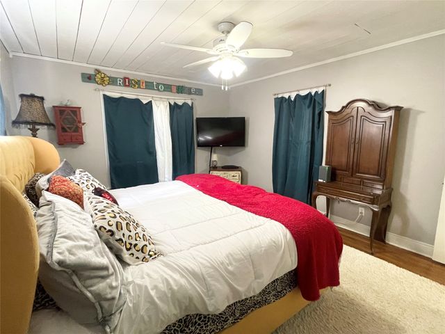 1208 Carolina Street, Graham, TX 76450