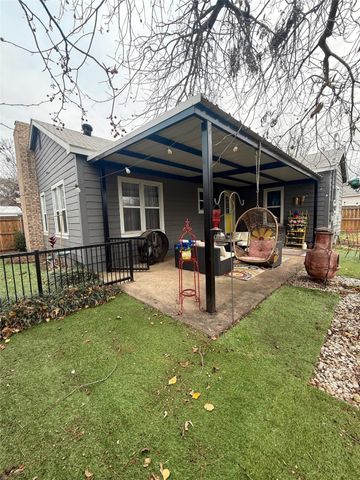 1208 Carolina Street, Graham, TX 76450