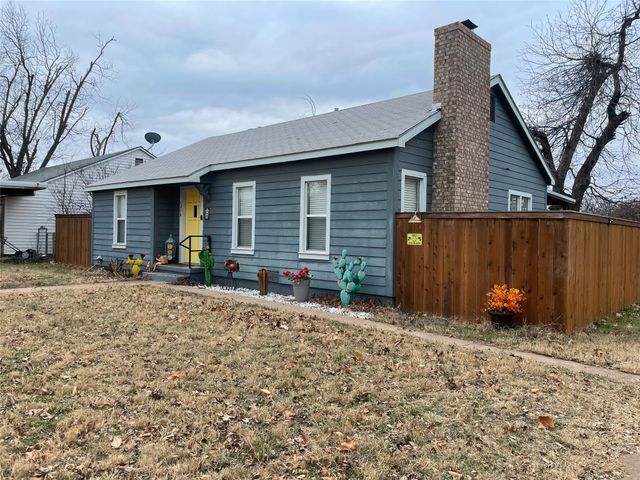 1208 Carolina Street, Graham, TX 76450