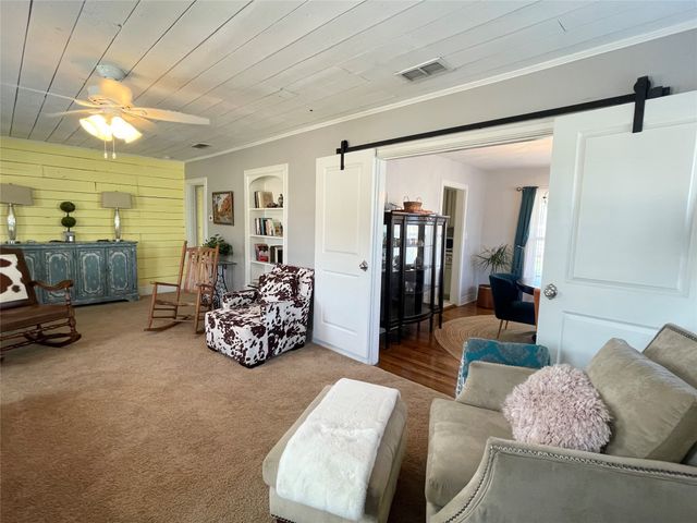 1208 Carolina Street, Graham, TX 76450