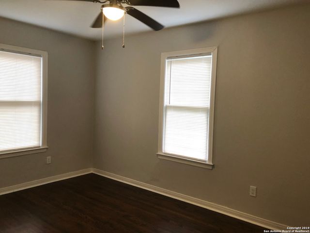 327 FAIRVIEW AVE, San Antonio, TX 78223