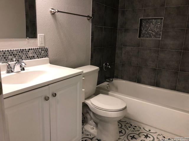 327 FAIRVIEW AVE, San Antonio, TX 78223