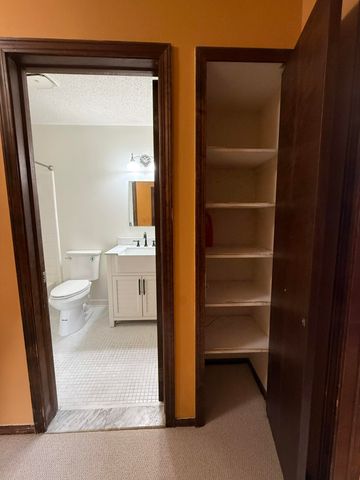 2884 Roundtree Boulevard Bldg 16, Unit 105, Ypsilanti, MI 48197