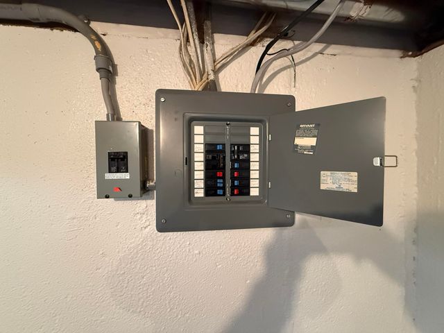 2884 Roundtree Boulevard Bldg 16, Unit 105, Ypsilanti, MI 48197