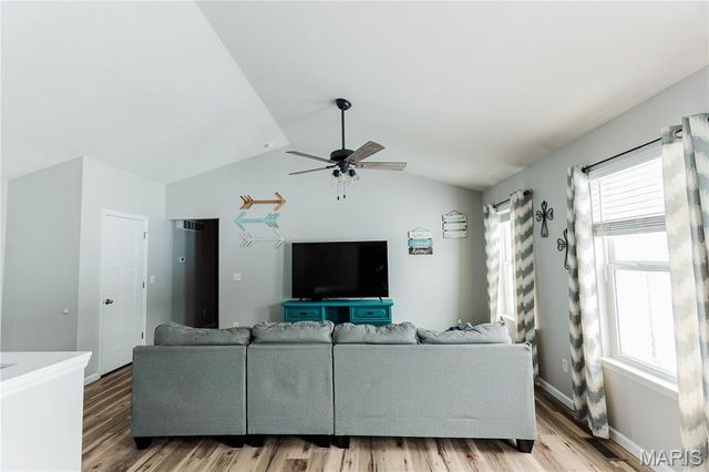 2320 Central Park Drive, Troy, MO 63379