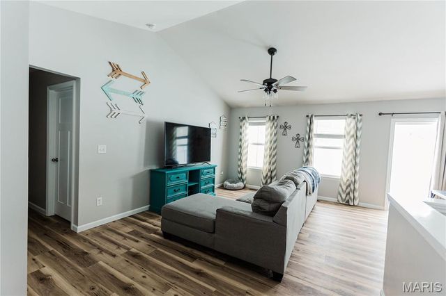 2320 Central Park Drive, Troy, MO 63379