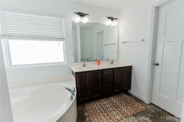 2320 Central Park Drive, Troy, MO 63379