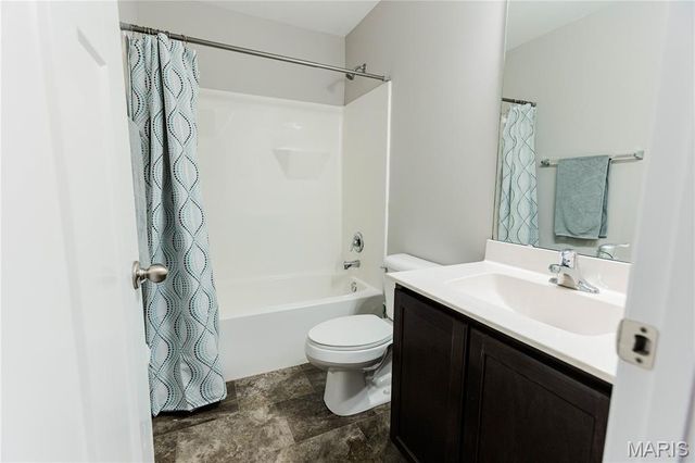 2320 Central Park Drive, Troy, MO 63379