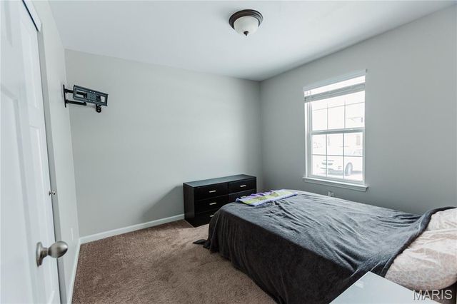 2320 Central Park Drive, Troy, MO 63379