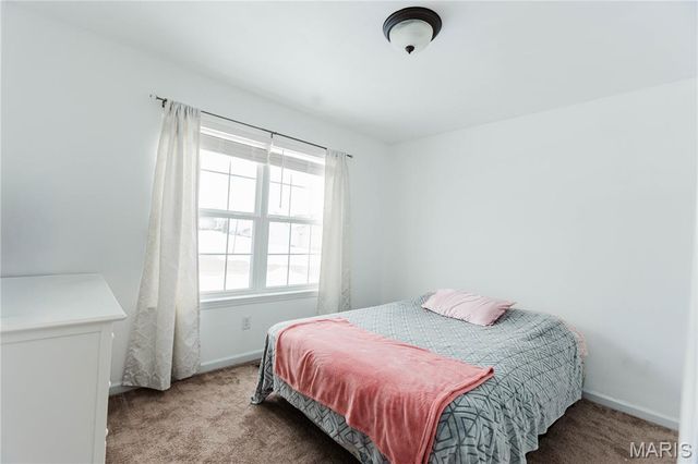 2320 Central Park Drive, Troy, MO 63379