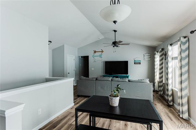 2320 Central Park Drive, Troy, MO 63379