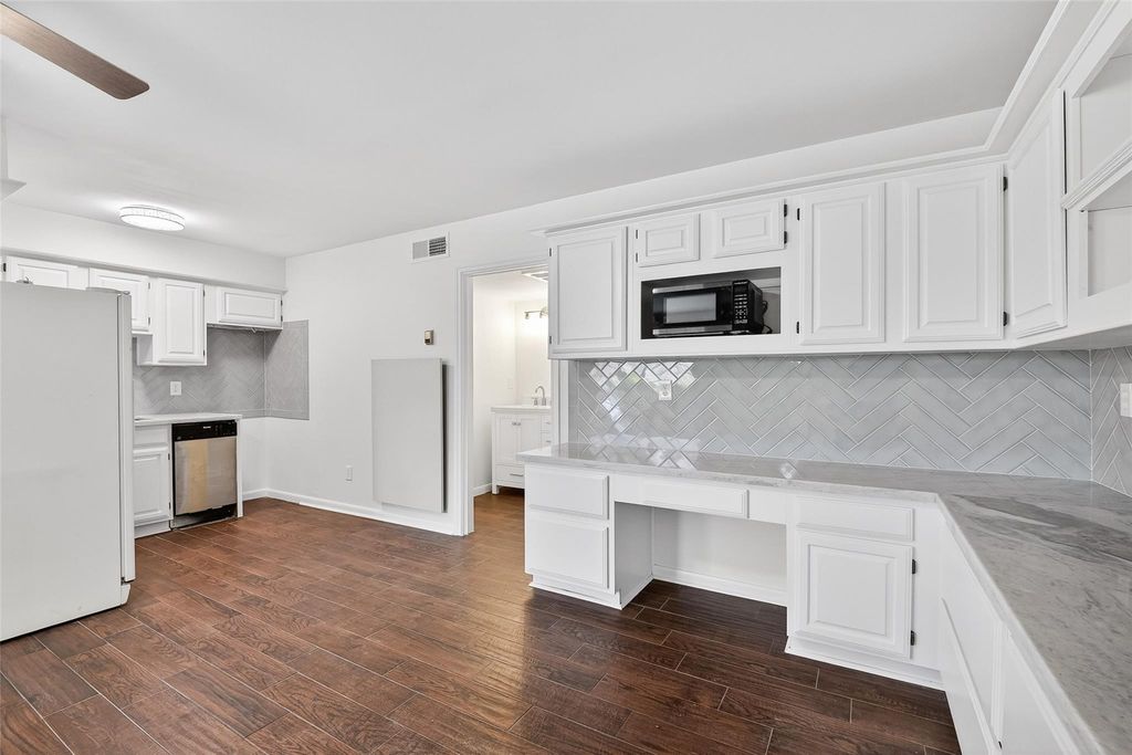 1311 Antoine Drive 159, Houston, TX 77055