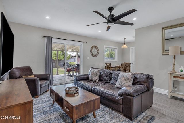 6919 E Cheery Lynn Road, Scottsdale, AZ 85251