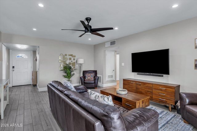 6919 E Cheery Lynn Road, Scottsdale, AZ 85251