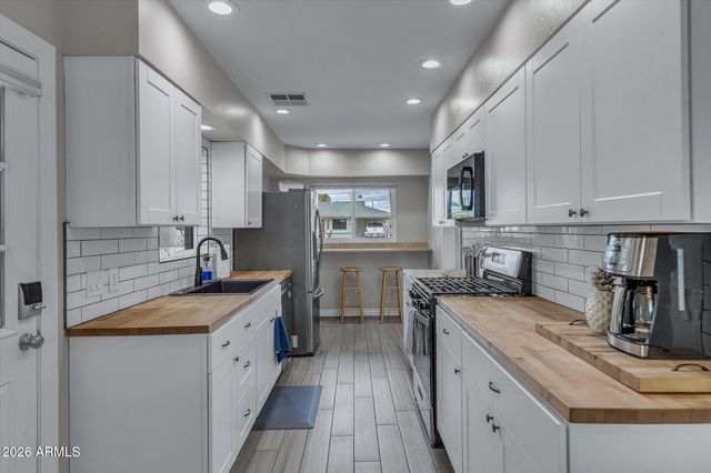 6919 E Cheery Lynn Road, Scottsdale, AZ 85251