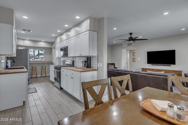 6919 E Cheery Lynn Road, Scottsdale, AZ 85251