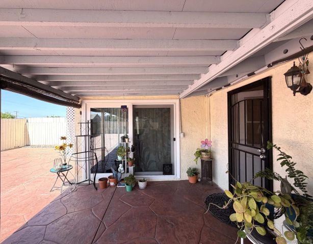 12923 Slack Street, Poway, CA 92064
