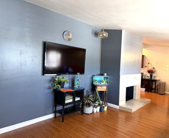 12923 Slack Street, Poway, CA 92064