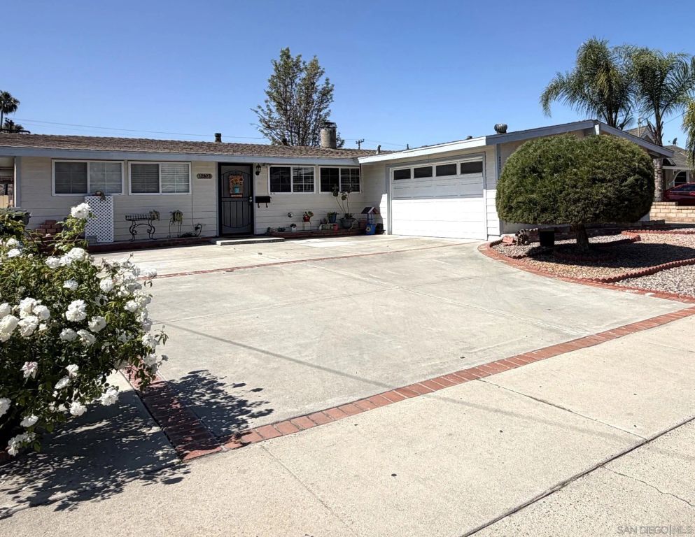 12923 Slack Street, Poway, CA 92064