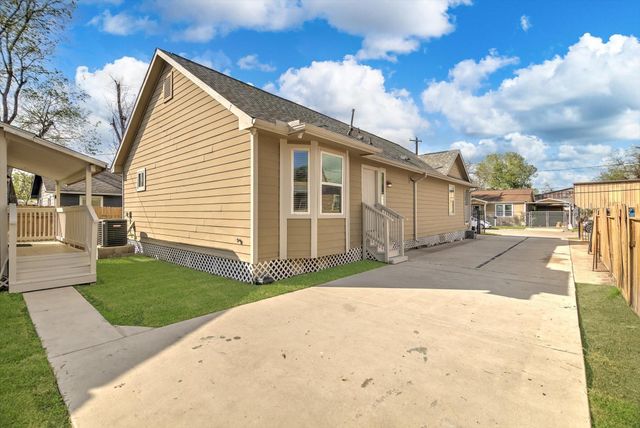 7112 Avenue L, Houston, TX 77011