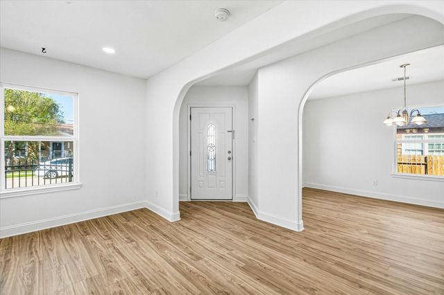 7112 Avenue L, Houston, TX 77011