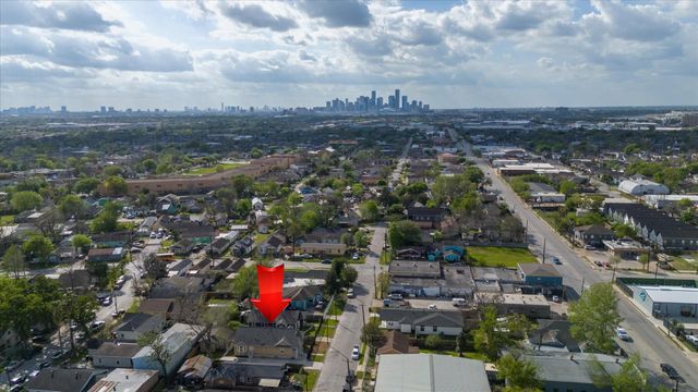 7112 Avenue L, Houston, TX 77011