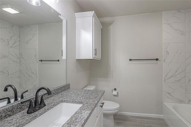 6751 Arapahoe Drive, Shawnee, KS 66226