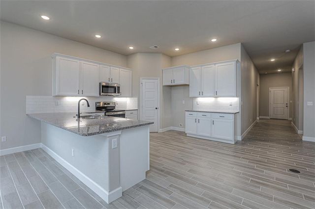 6751 Arapahoe Drive, Shawnee, KS 66226