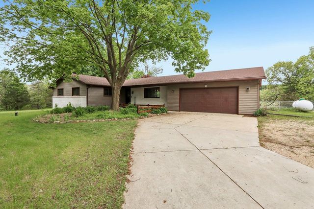 W7956 Morse Road, Poynette, WI 53955