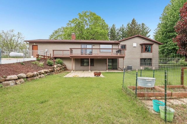 W7956 Morse Road, Poynette, WI 53955