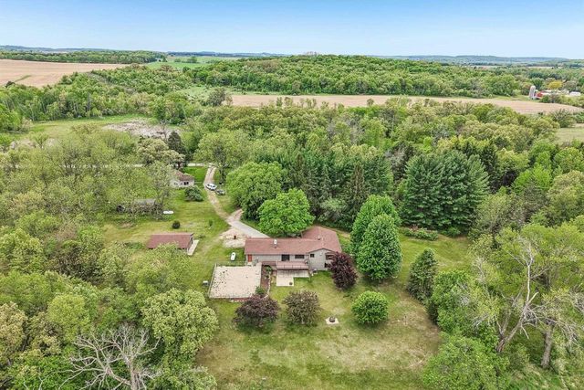 W7956 Morse Road, Poynette, WI 53955