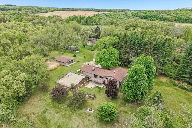 W7956 Morse Road, Poynette, WI 53955