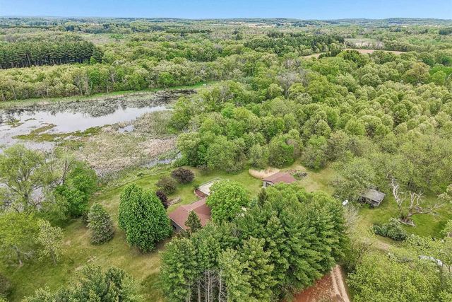 W7956 Morse Road, Poynette, WI 53955