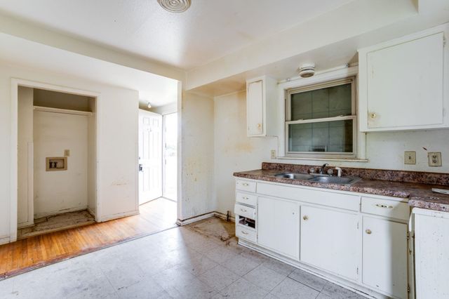 2236 53rd, Wichita, KS 67216