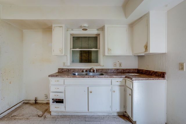 2236 53rd, Wichita, KS 67216