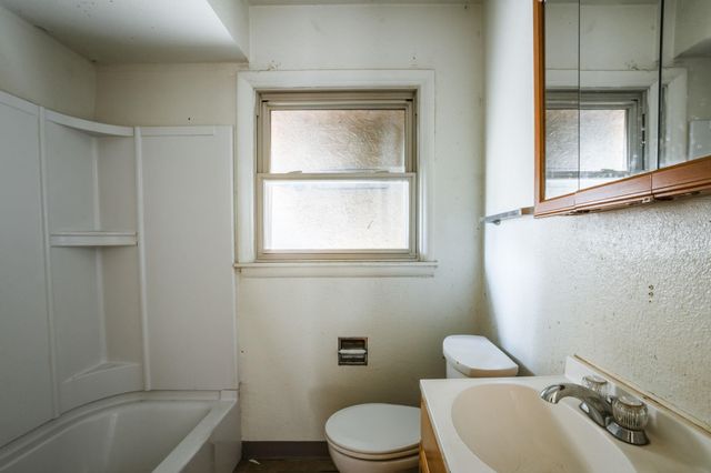 2236 53rd, Wichita, KS 67216