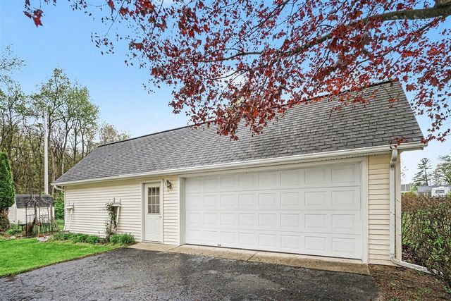 4961 Beechwood Drive, Delton, MI 49046