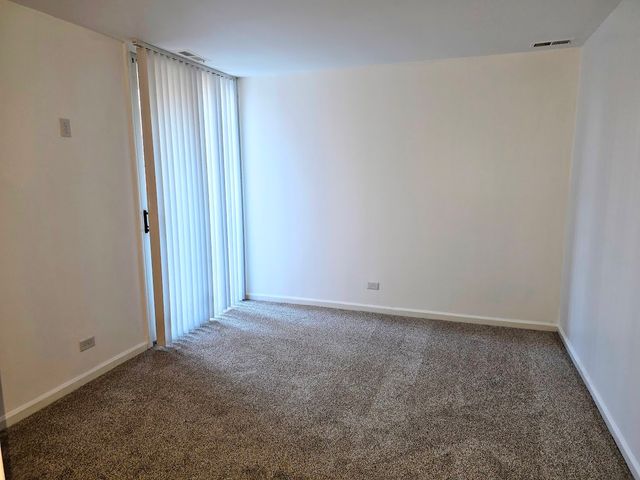 5950 Oakwood Drive 2D, Lisle, IL 60532