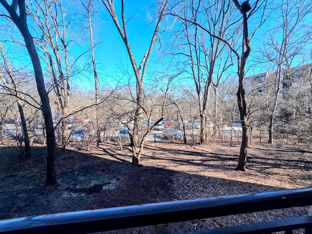 5950 Oakwood Drive 2D, Lisle, IL 60532