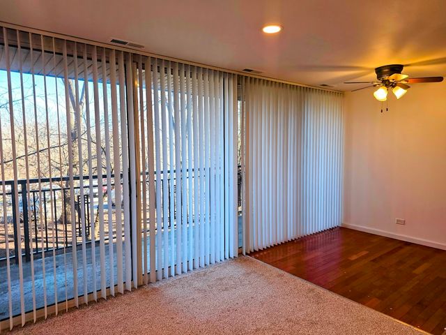 5950 Oakwood Drive 2D, Lisle, IL 60532